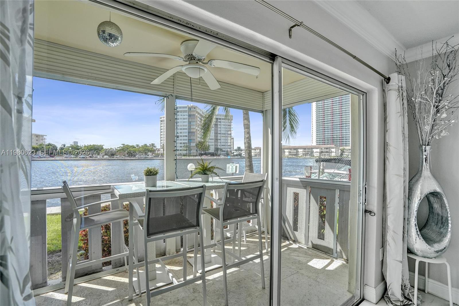 ISLANDS-BERMUDA CONDO - Residential