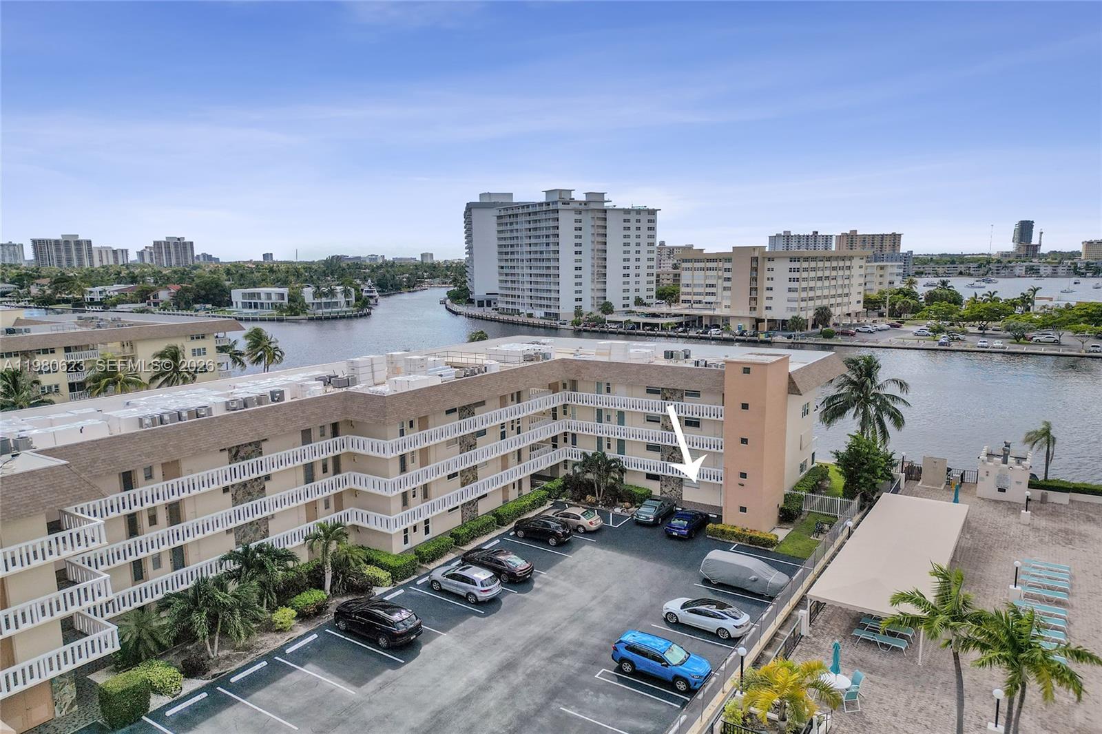 ISLANDS-BERMUDA CONDO - Residential