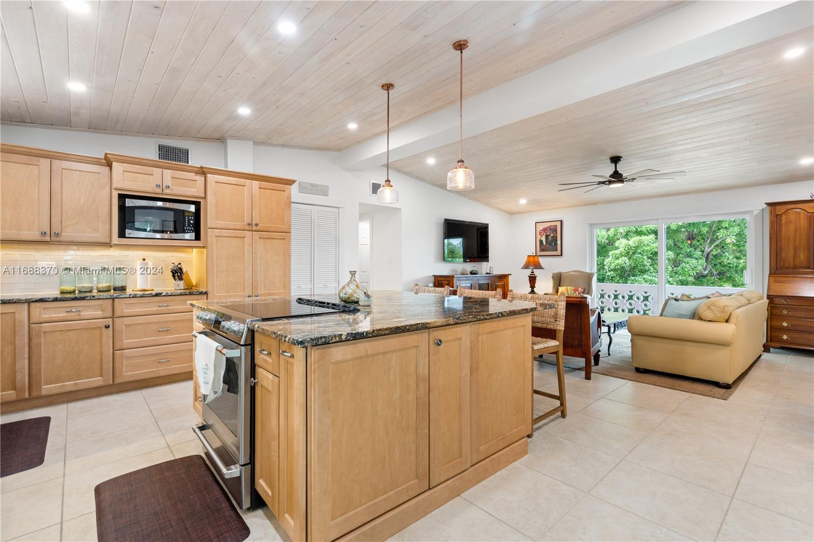 PLANTATION KEY COLONY - Residential