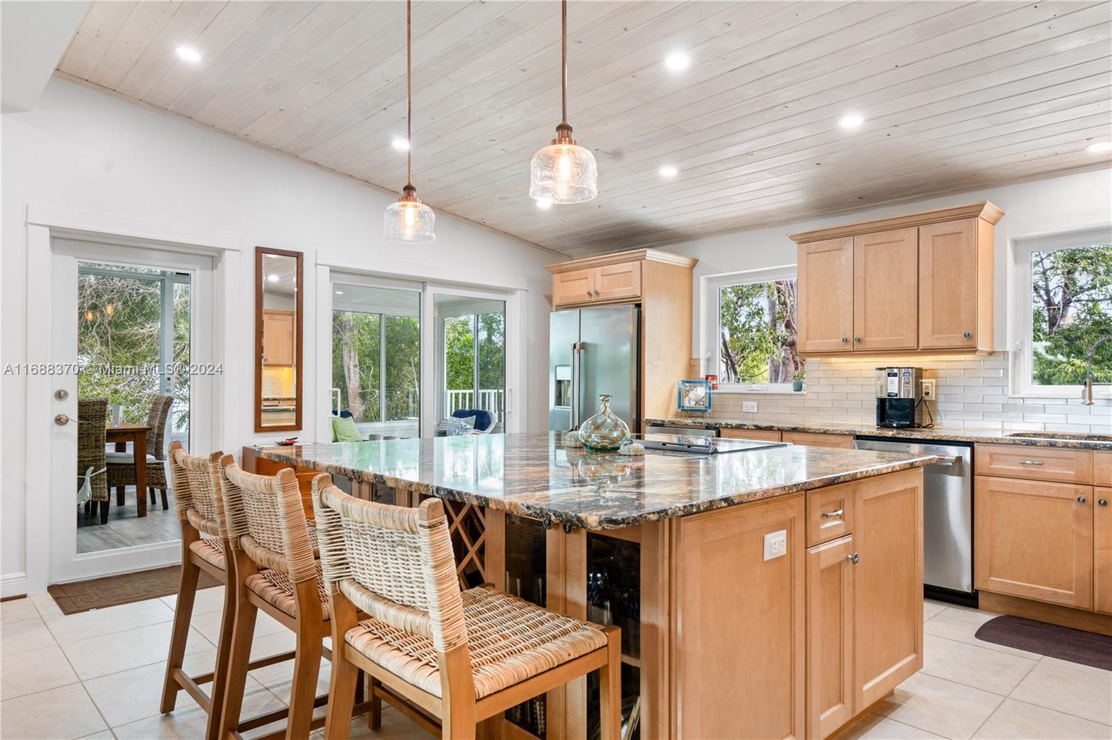 PLANTATION KEY COLONY - Residential