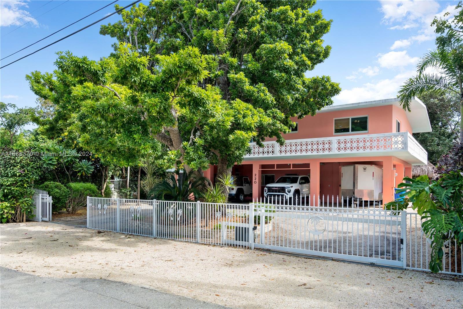 PLANTATION KEY COLONY - Residential