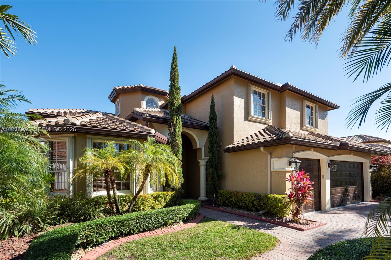 SUNSET LAKES PLAT ONE - Residential