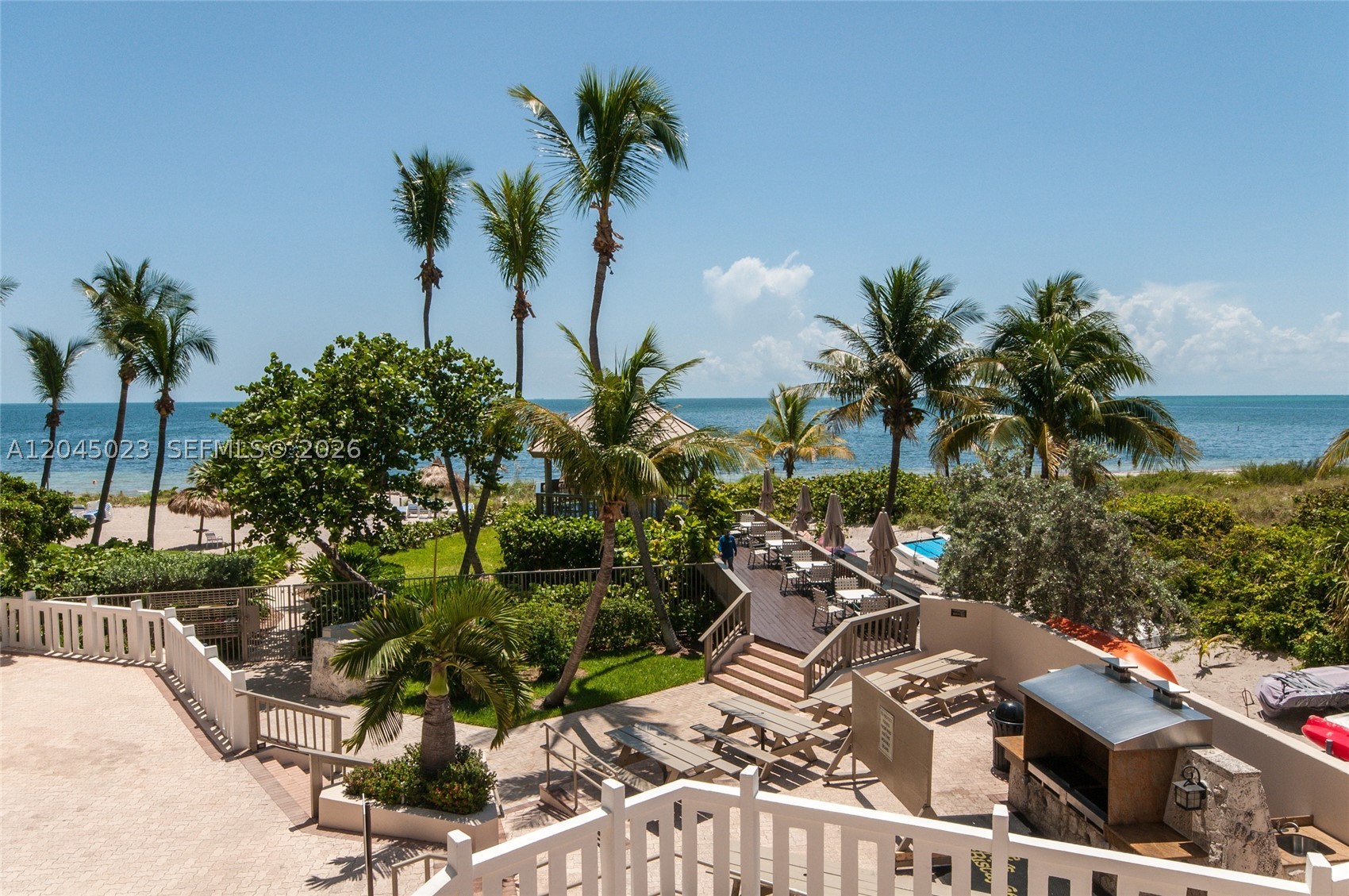 TOWERS OF KEY BISCAYNE CO - Residential Lease