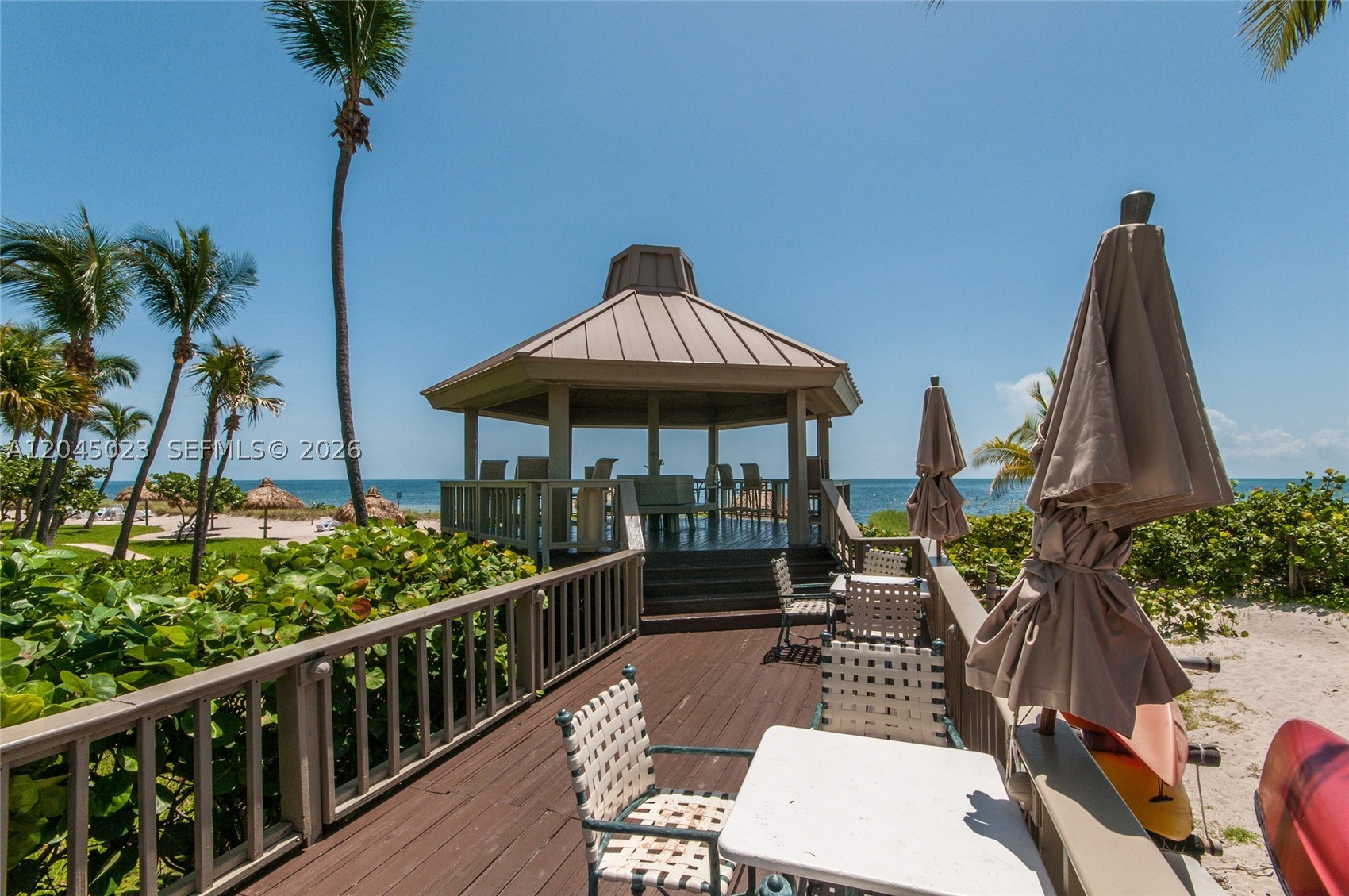TOWERS OF KEY BISCAYNE CO - Residential Lease
