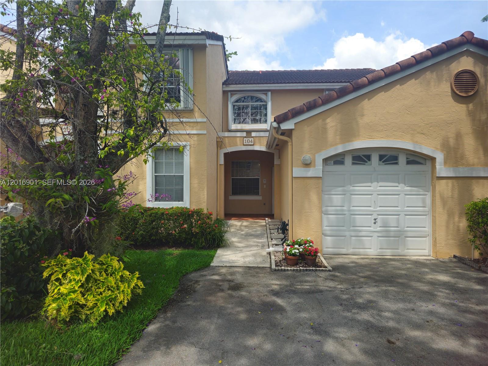 REGATTA POINTE CONDO NO S - Residential
