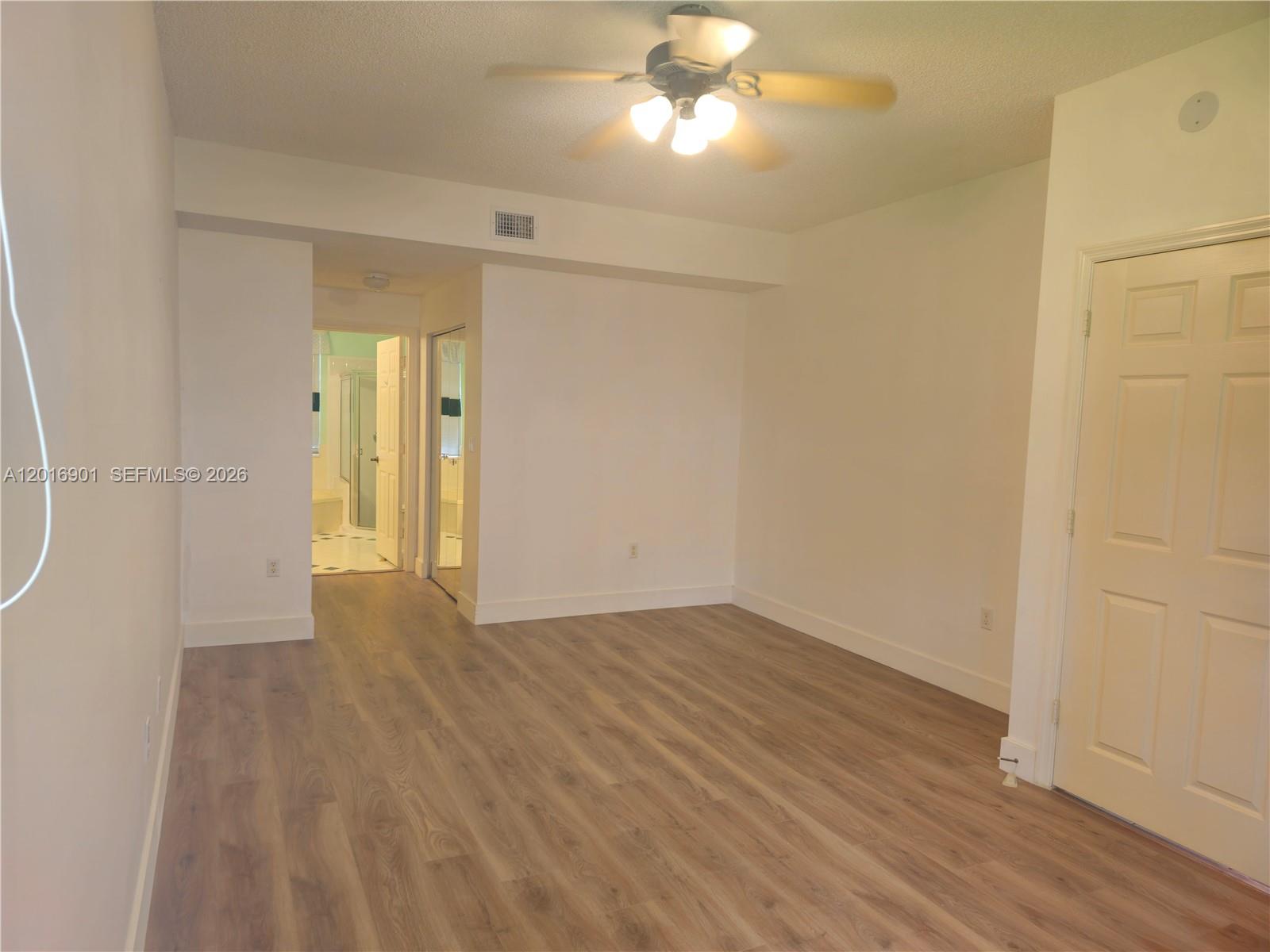 REGATTA POINTE CONDO NO S - Residential