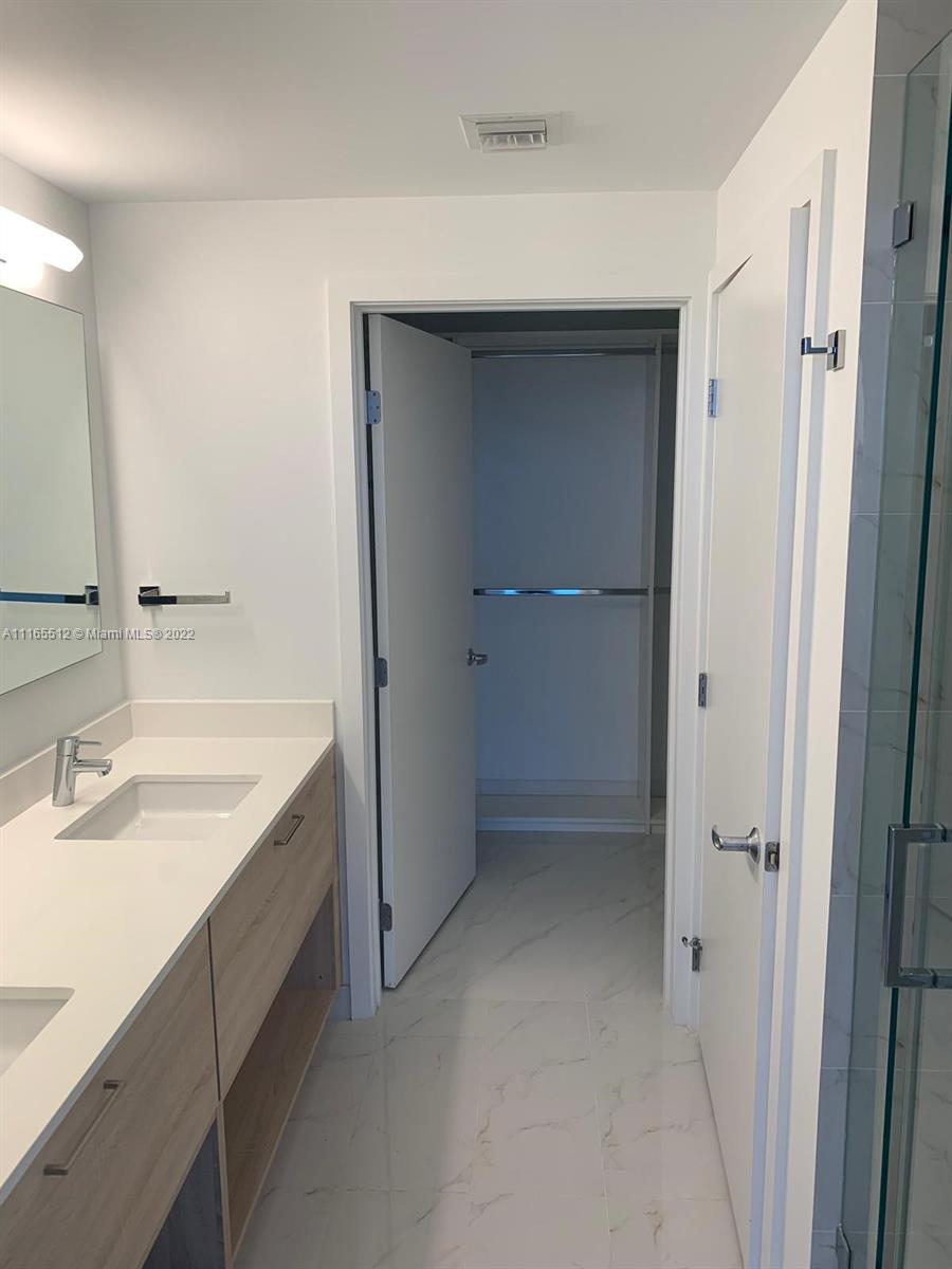 THE HARBOUR NORTH CONDO - Residential