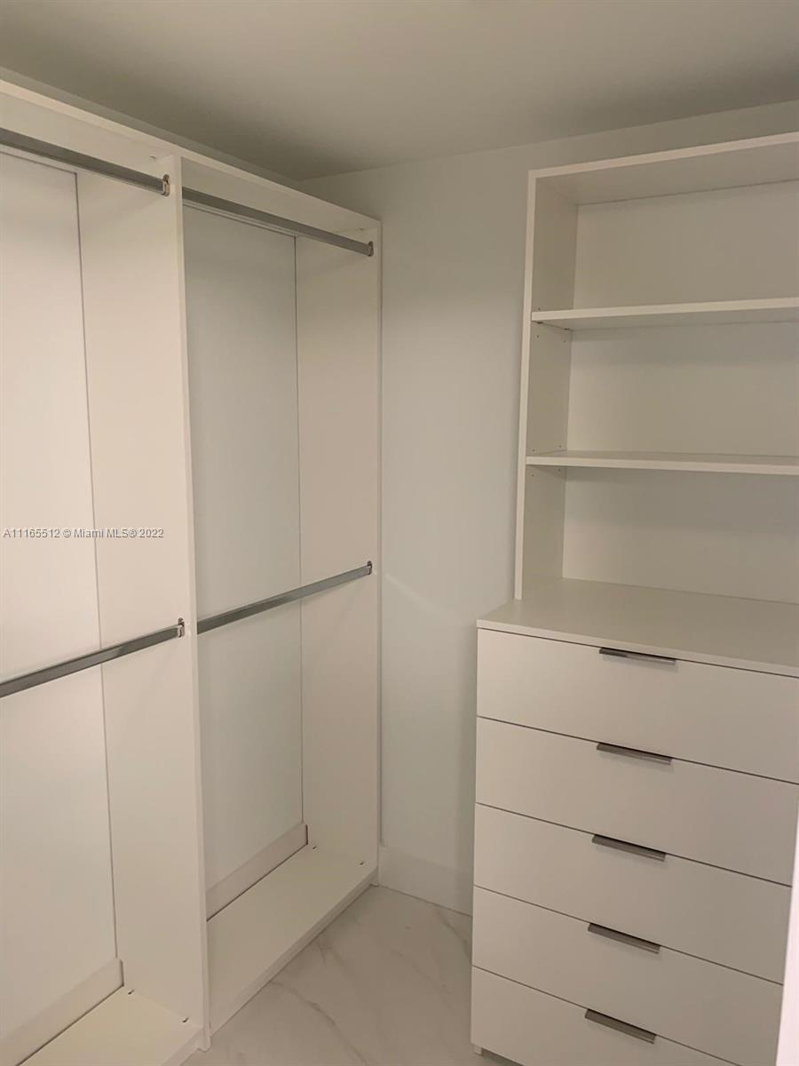 THE HARBOUR NORTH CONDO - Residential