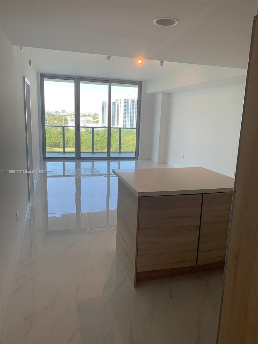 THE HARBOUR NORTH CONDO - Residential