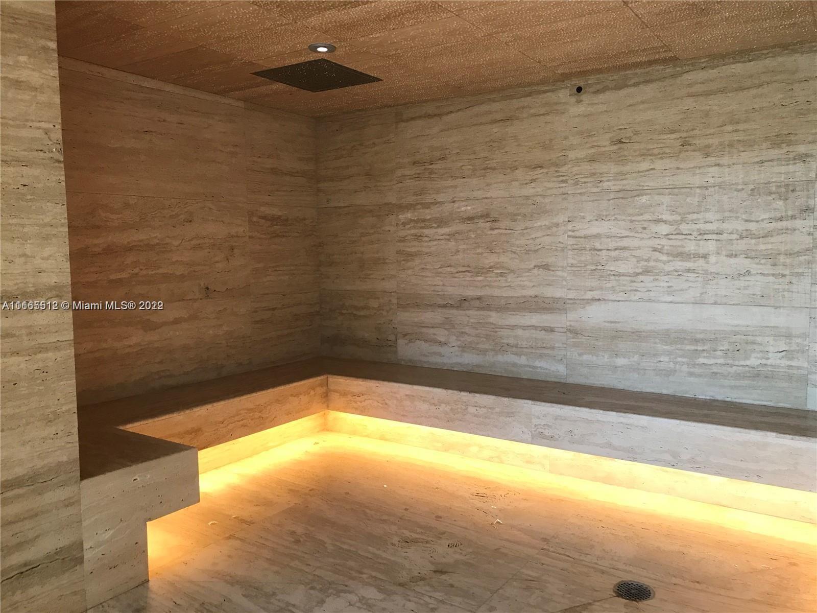 THE HARBOUR NORTH CONDO - Residential