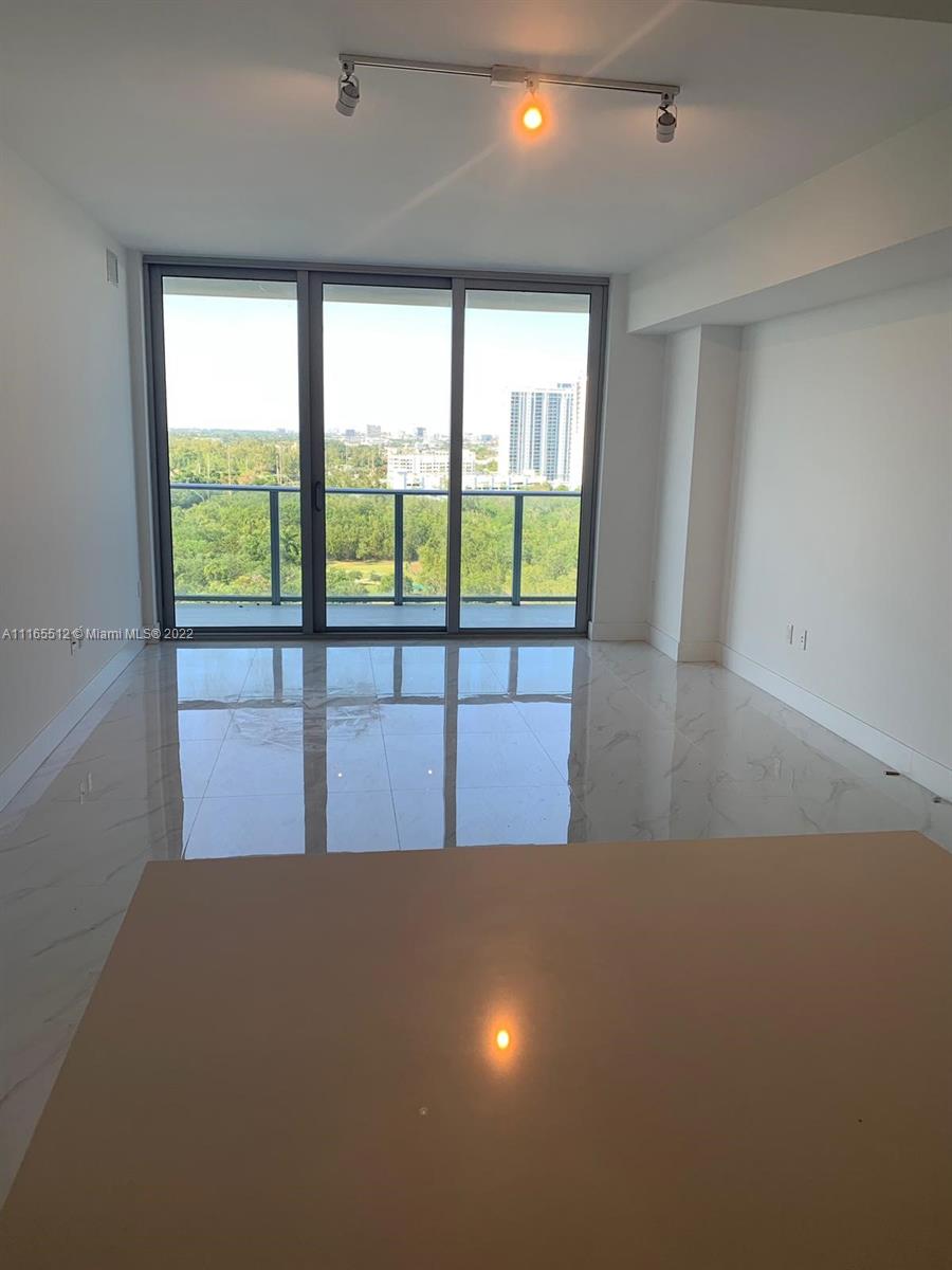 THE HARBOUR NORTH CONDO - Residential