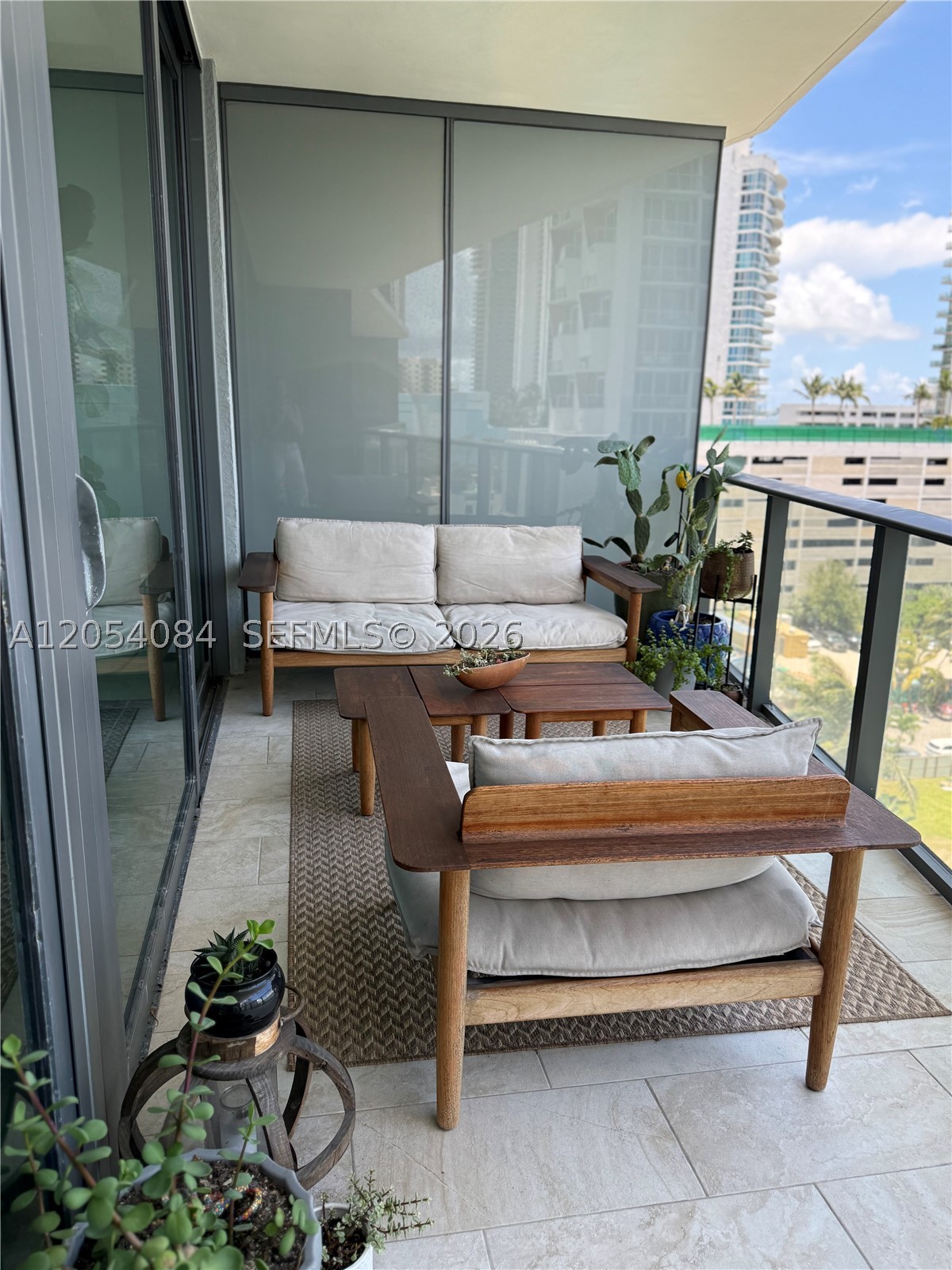 ICON BAY CONDO - Residential Lease
