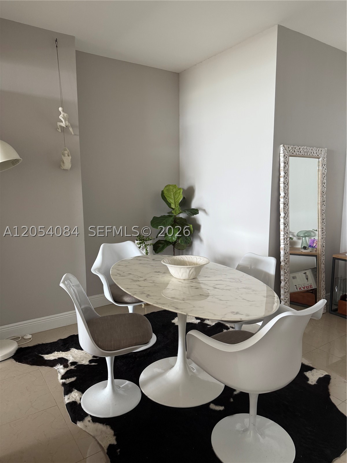 ICON BAY CONDO - Residential Lease