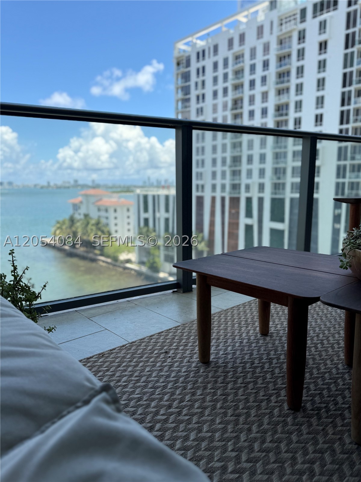 ICON BAY CONDO - Residential Lease