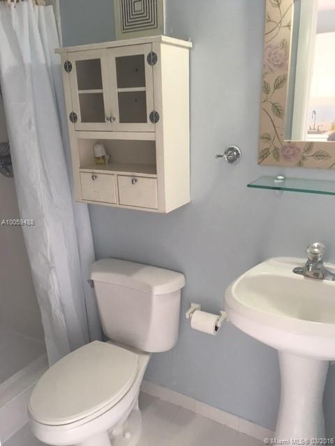 Westwood Lake 9th Add - Residential Lease