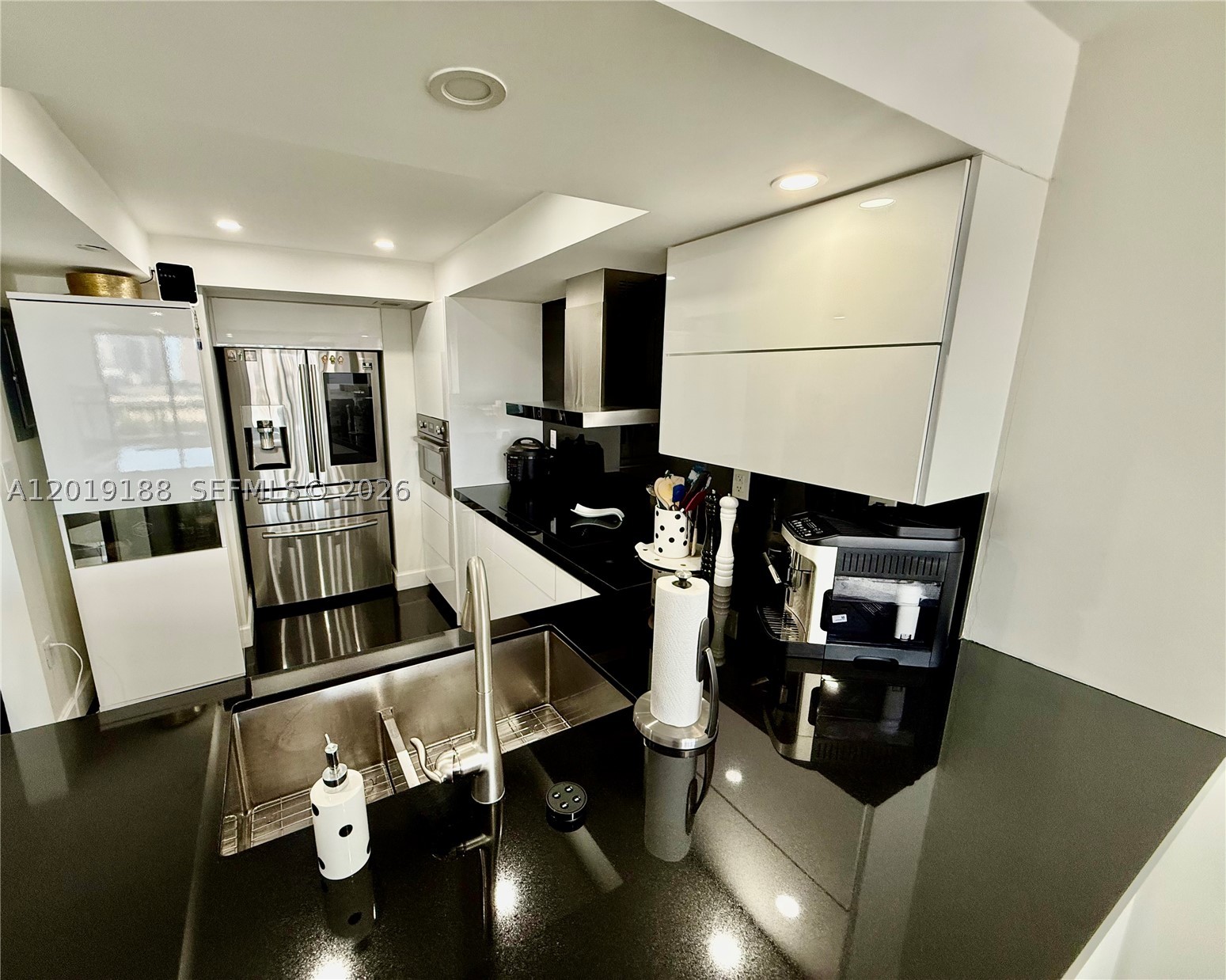 VENETIA CONDO - Residential