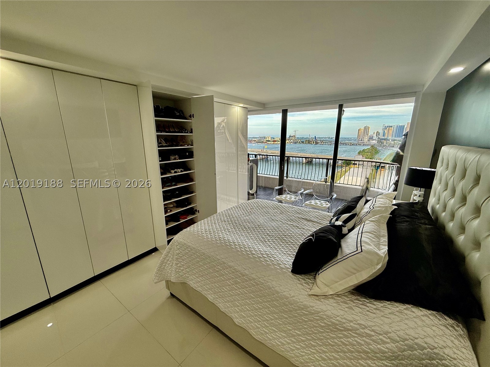 VENETIA CONDO - Residential
