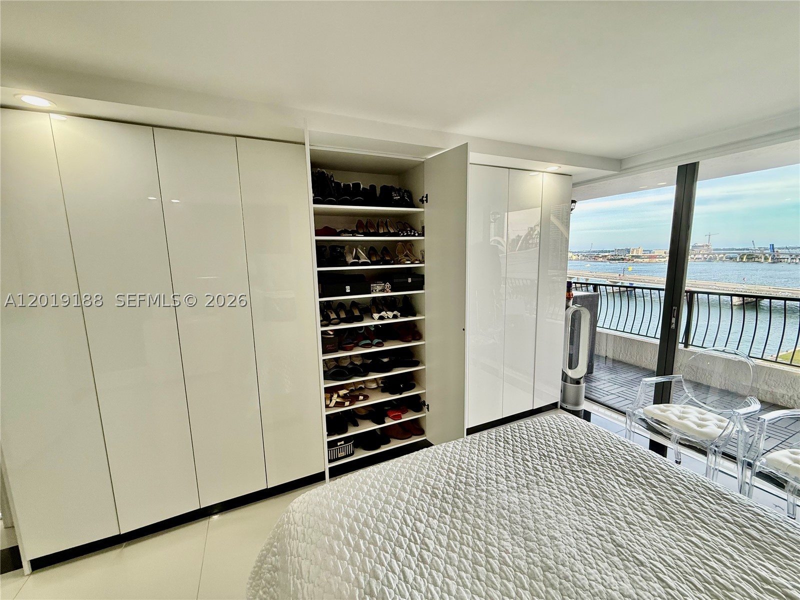 VENETIA CONDO - Residential