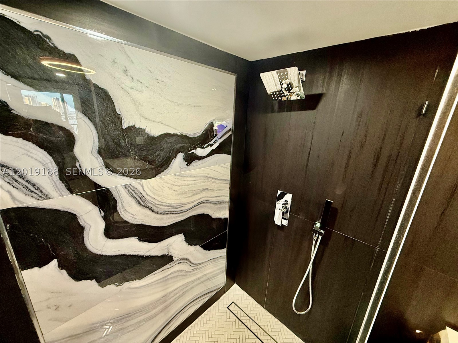 VENETIA CONDO - Residential