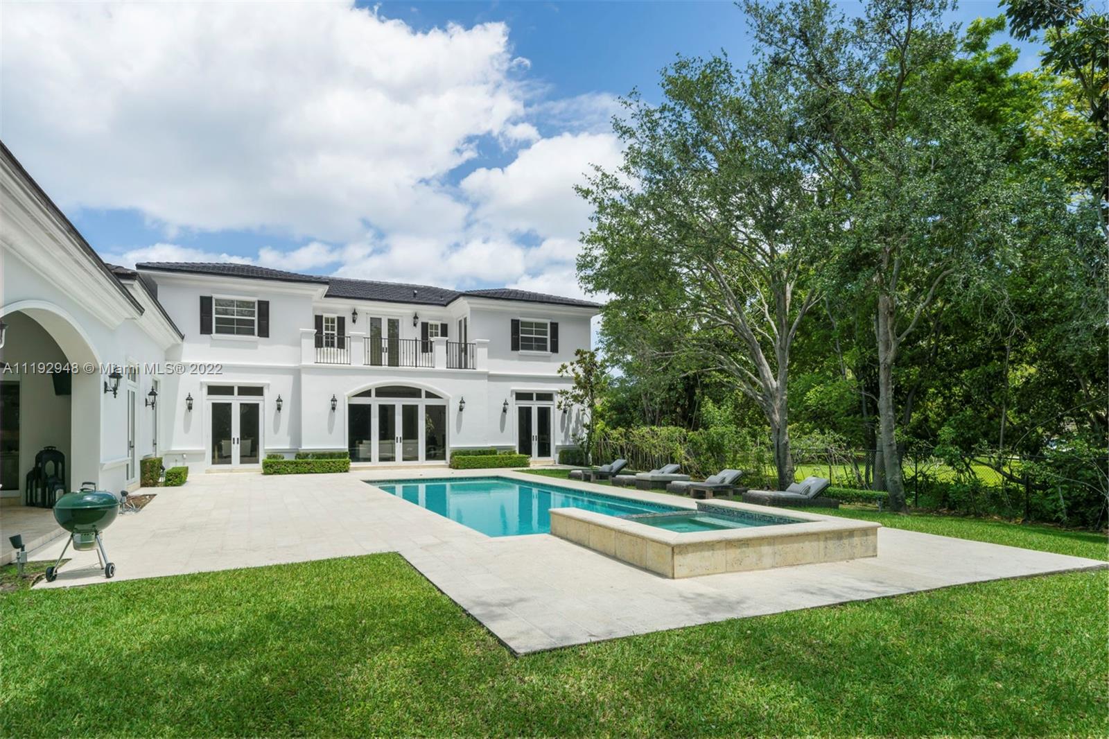 SNAPPER CREEK GROVES - Residential
