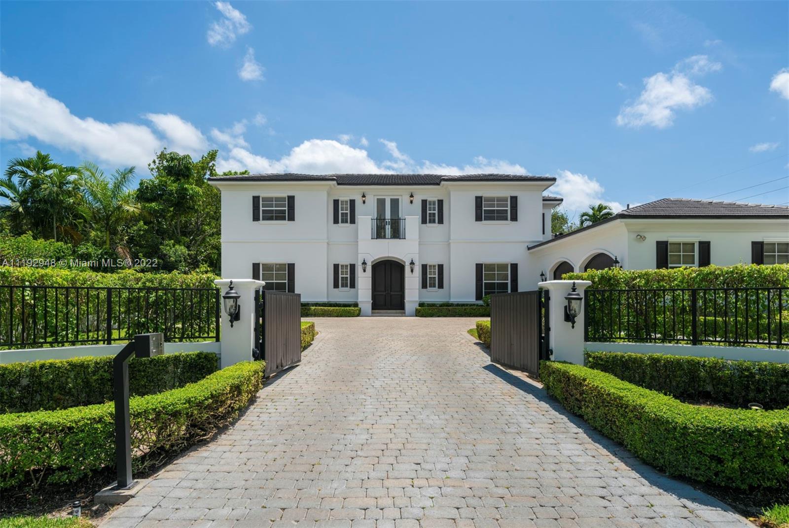 SNAPPER CREEK GROVES - Residential