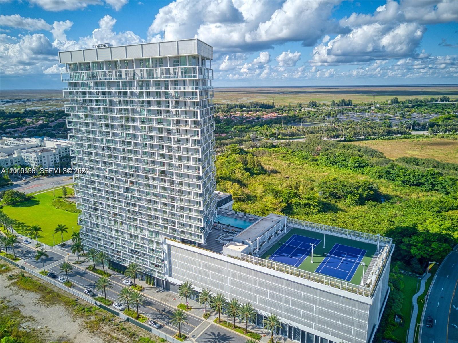 METROPICA NORTH TOWER ONE - Residential