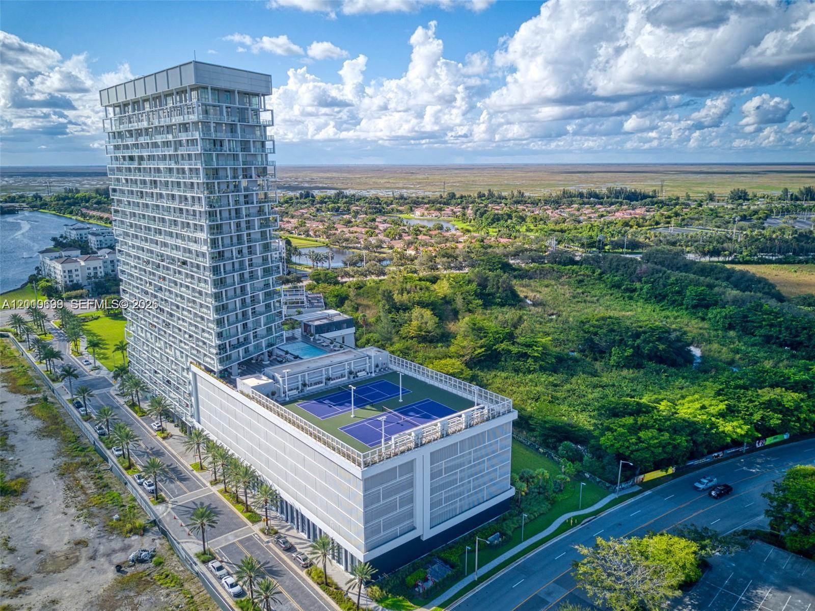 METROPICA NORTH TOWER ONE - Residential
