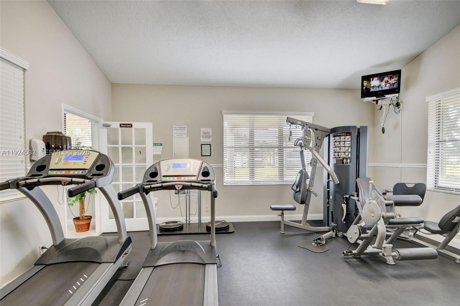 LUCERNE PARK CONDOS 1, 1A - Residential