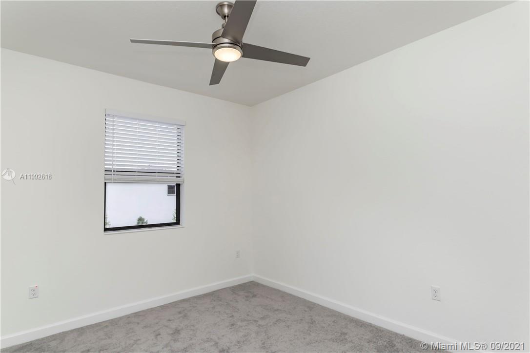 STELLAR PEMBROKE PINES - Residential Lease