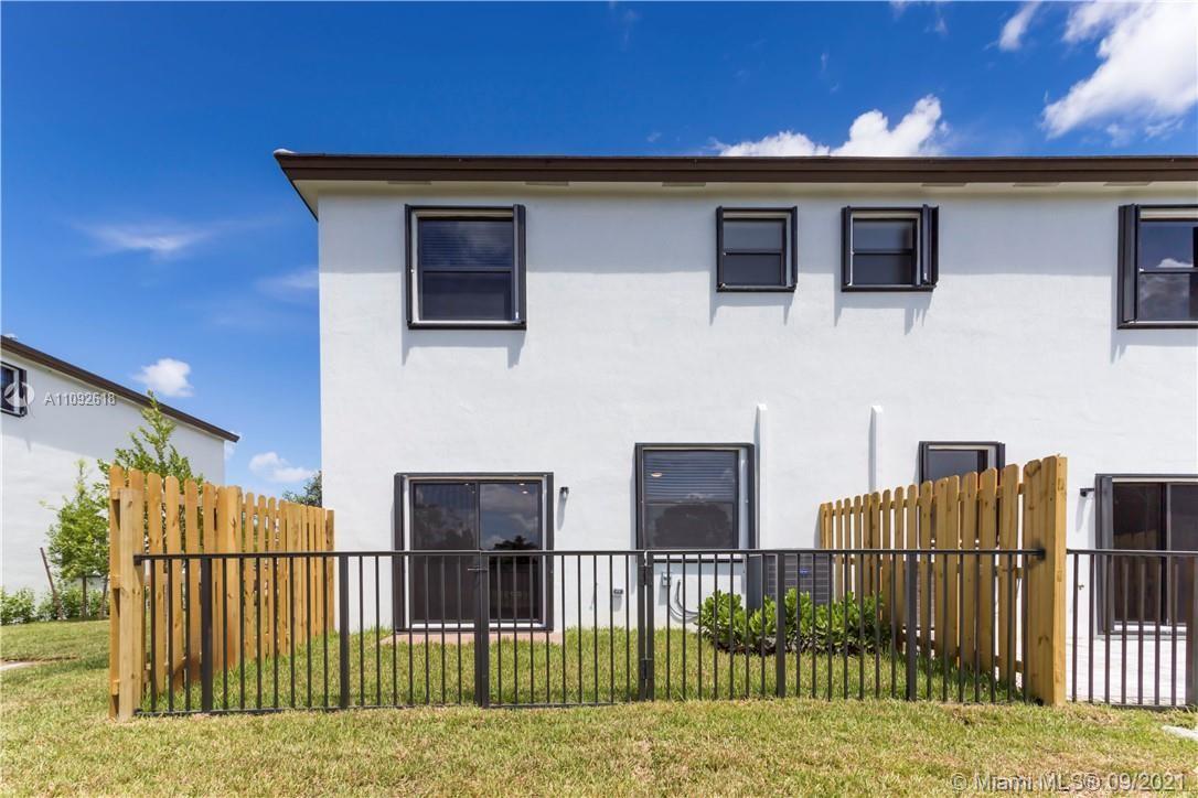 STELLAR PEMBROKE PINES - Residential Lease