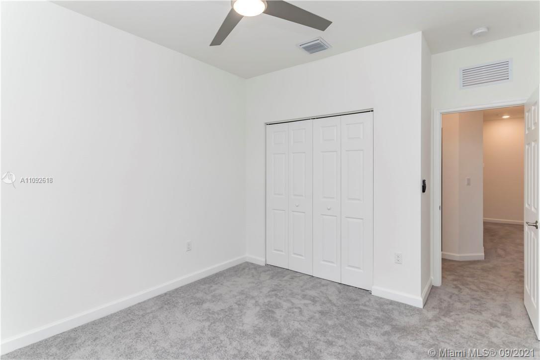 STELLAR PEMBROKE PINES - Residential Lease