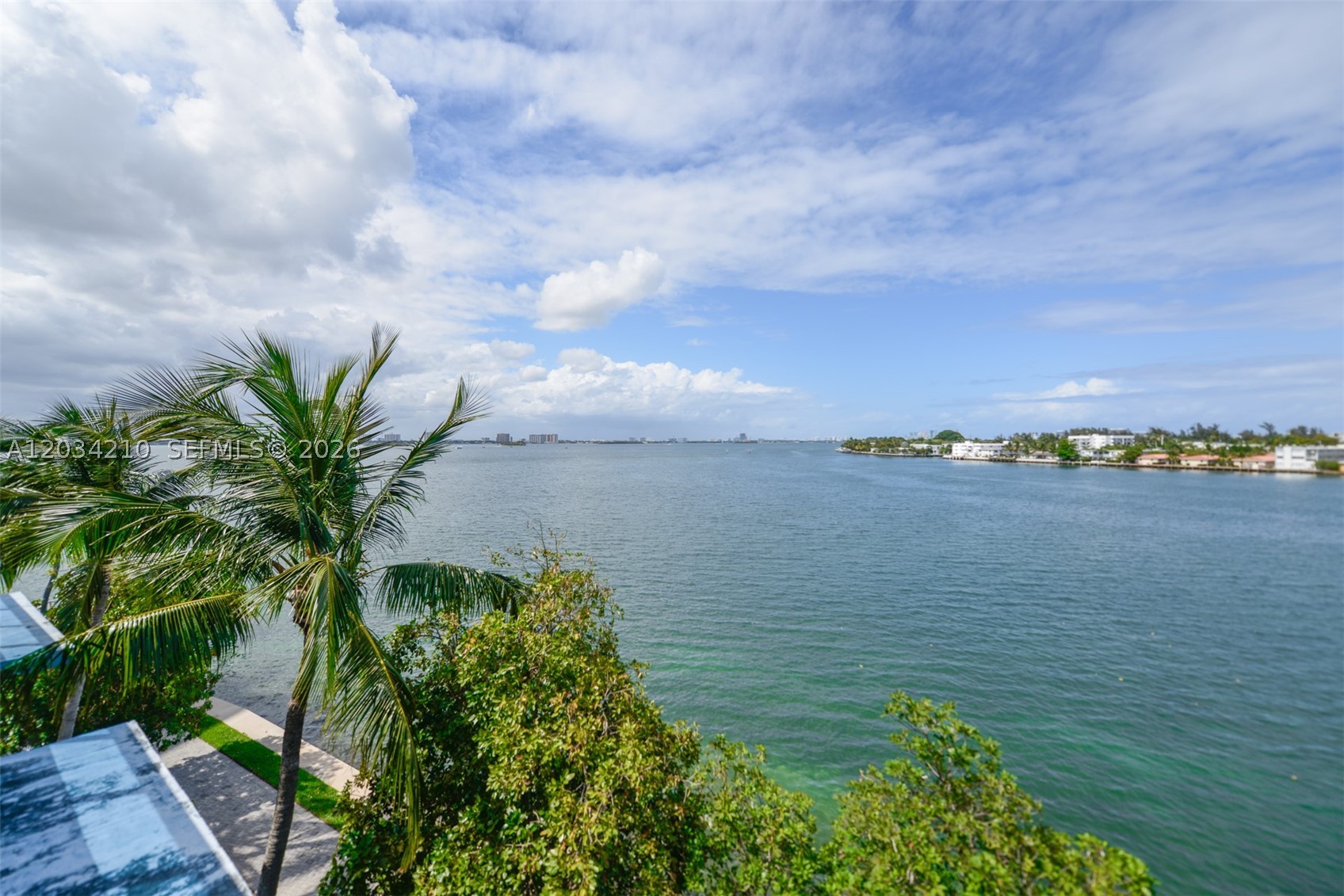 THE BRIDGEWATER CONDO - Residential