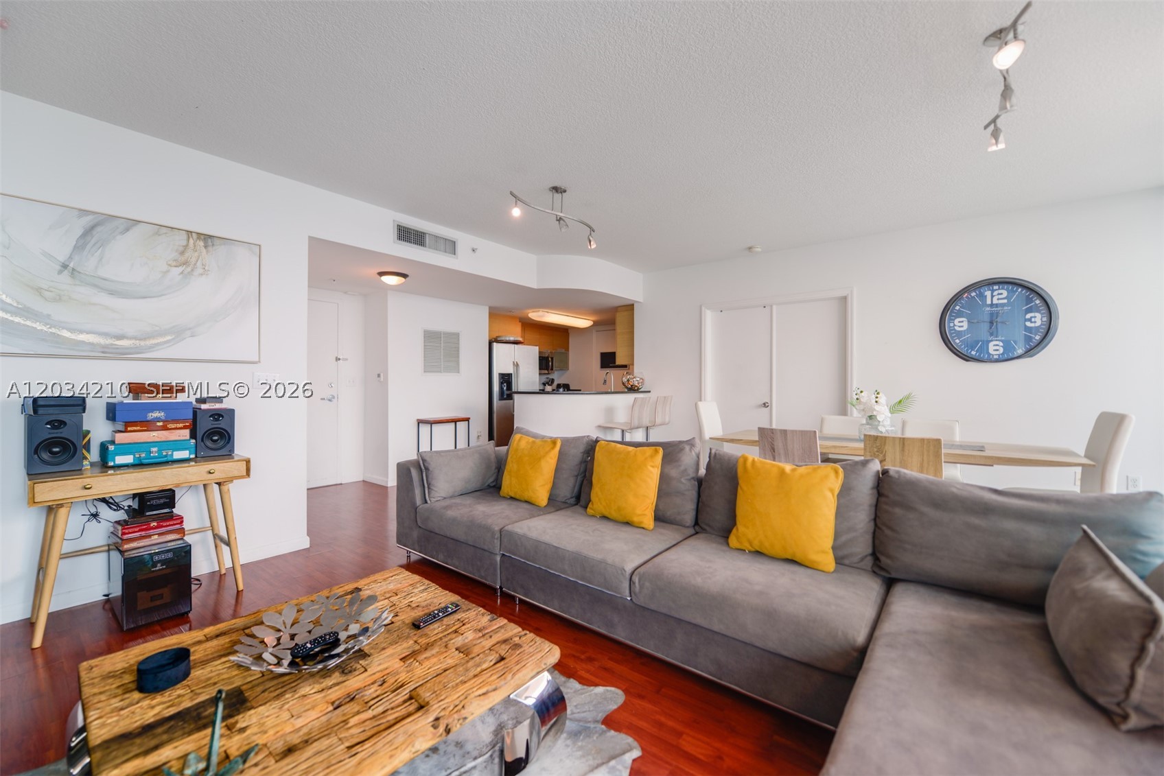 THE BRIDGEWATER CONDO - Residential