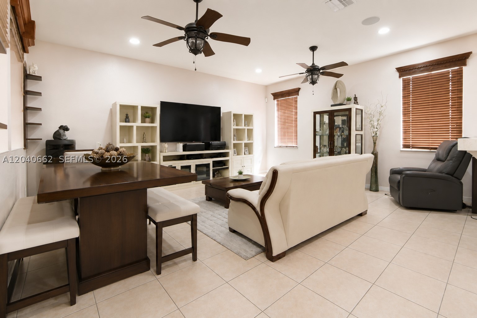 VENTANAS AT HOMESTEAD - Residential