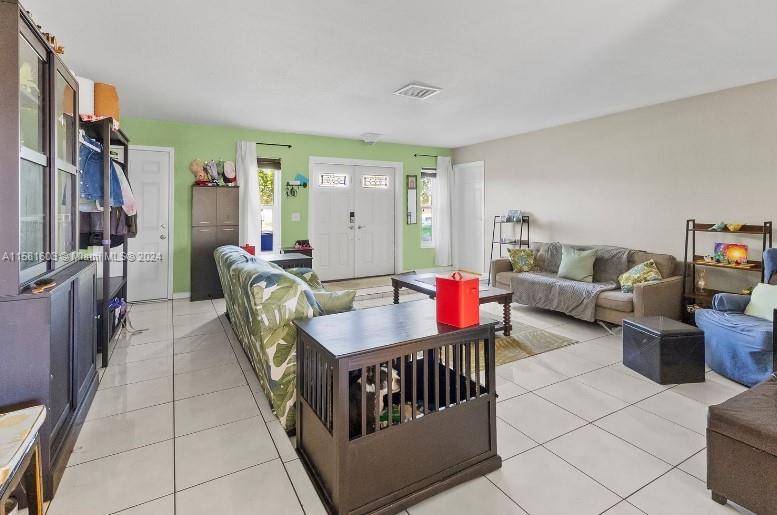 SUNRISE GOLF VILLAGE SEC - Residential