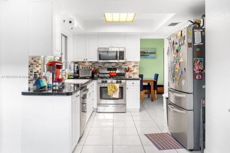 SUNRISE GOLF VILLAGE SEC - Residential