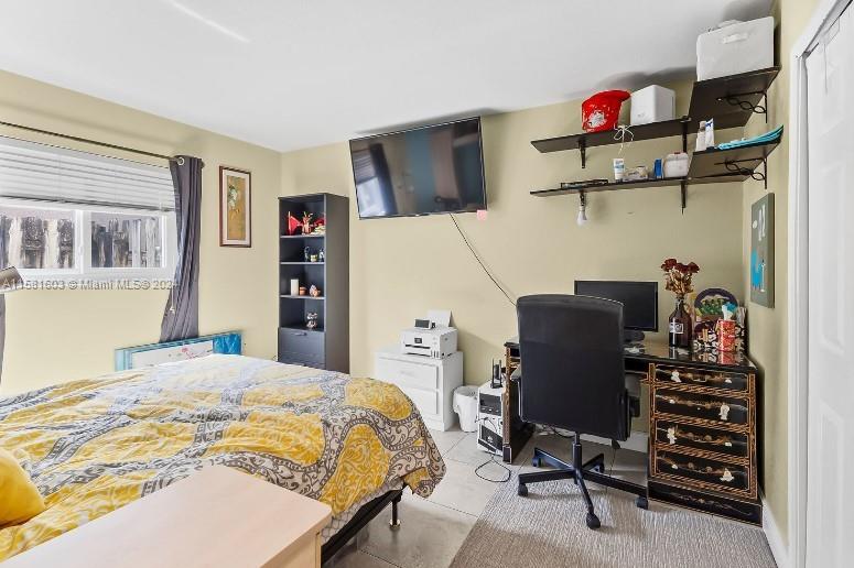 SUNRISE GOLF VILLAGE SEC - Residential