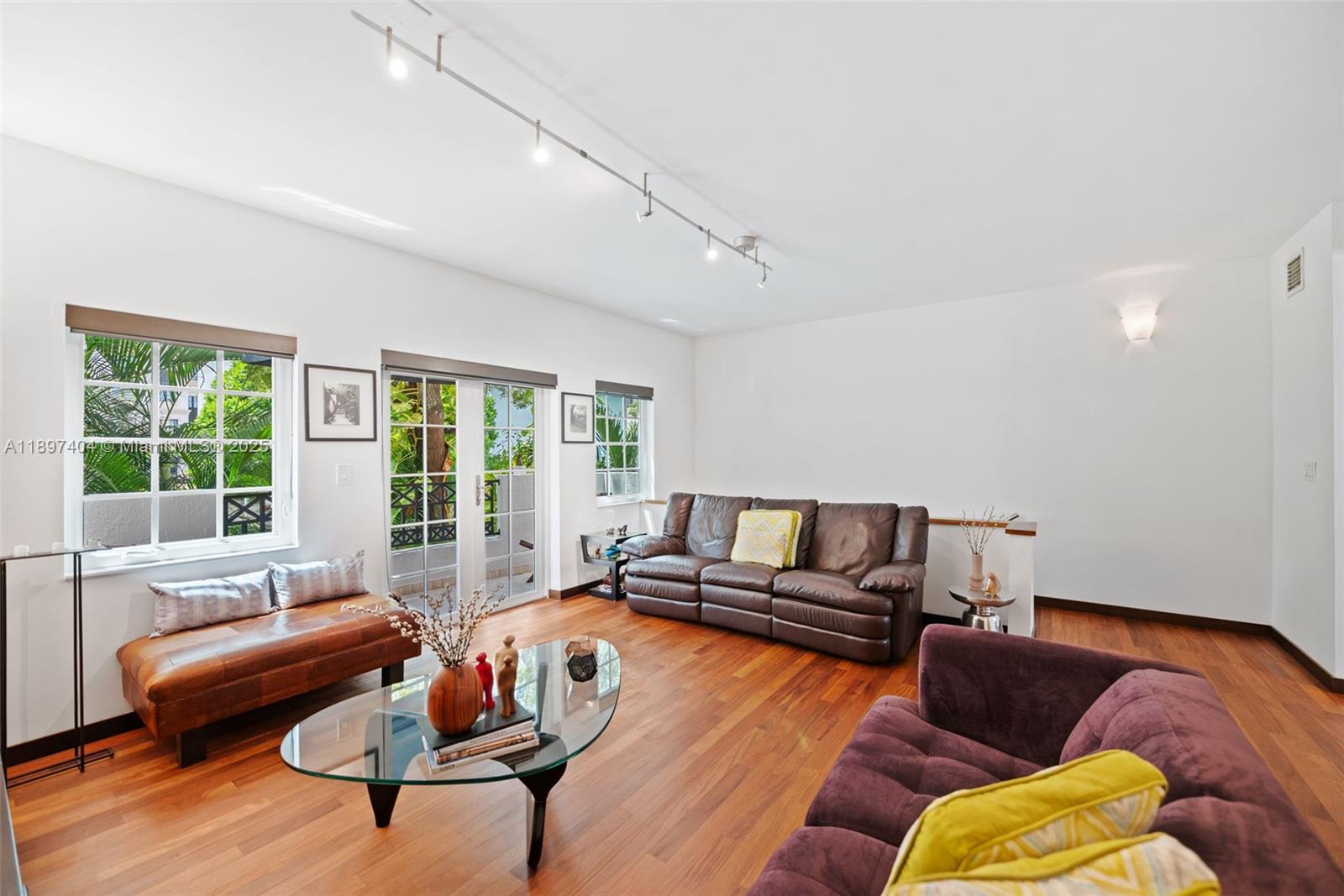 GABLES COURT TOWNHOMES CO - Residential