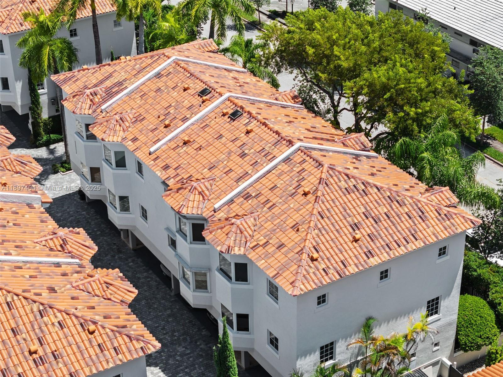 GABLES COURT TOWNHOMES CO - Residential