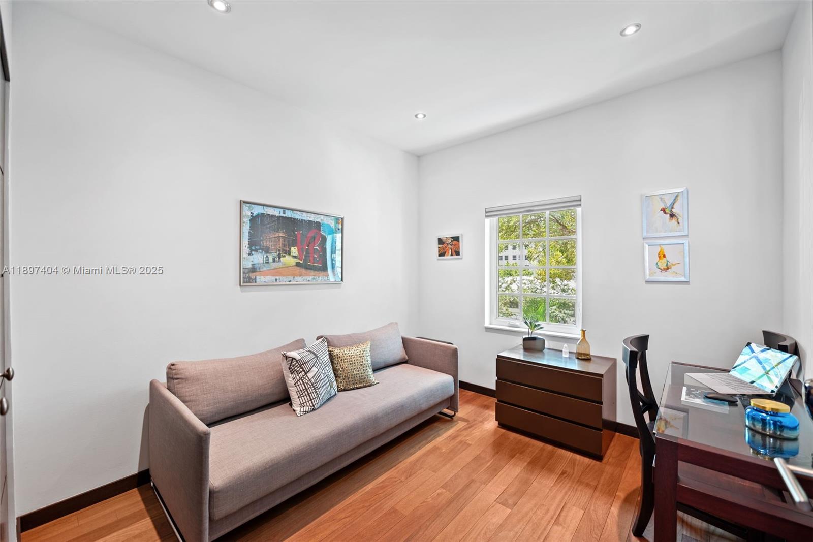 GABLES COURT TOWNHOMES CO - Residential