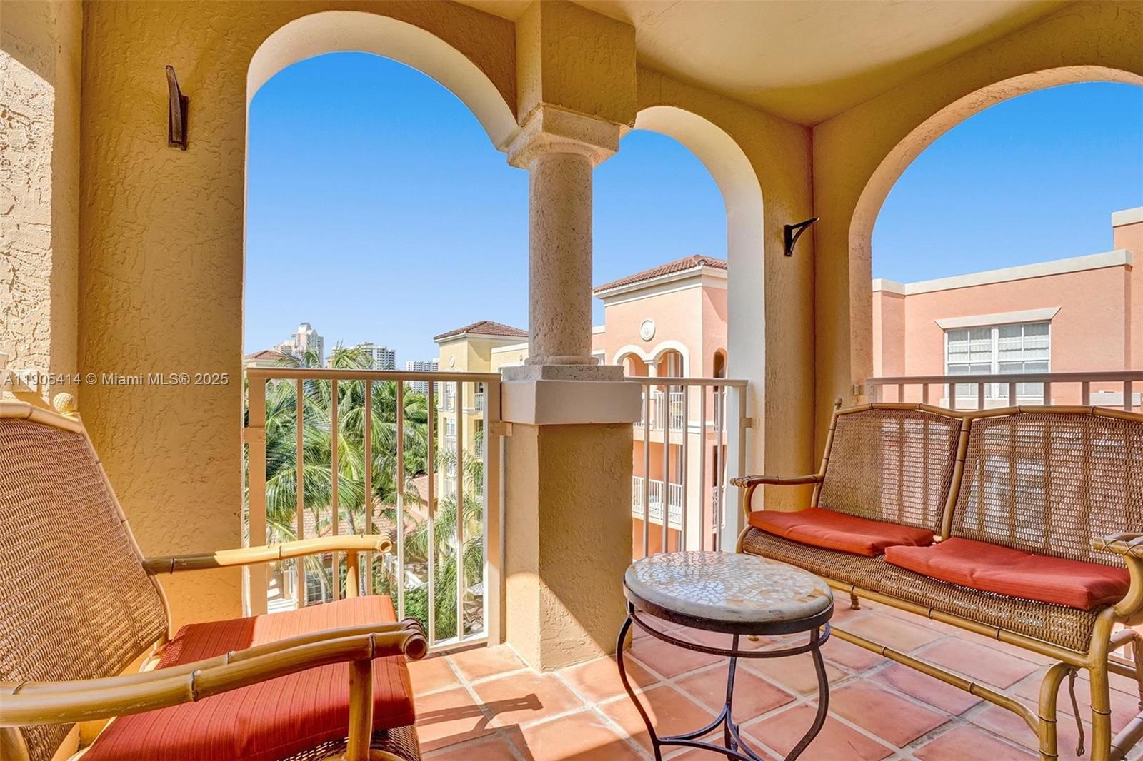 THE YACHT CLUB AT AVENTUR - Residential