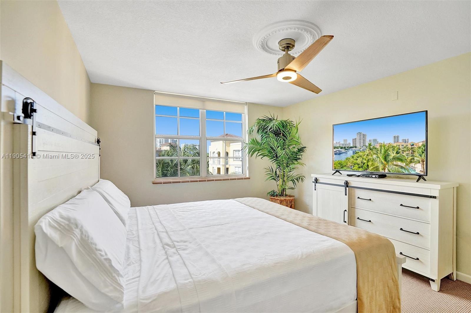 THE YACHT CLUB AT AVENTUR - Residential