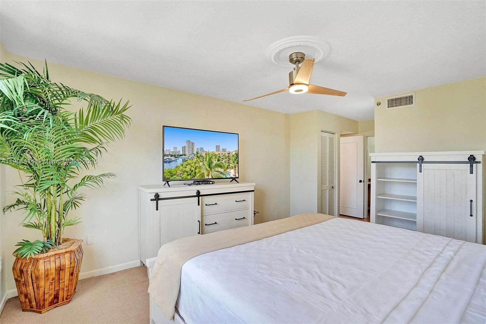 THE YACHT CLUB AT AVENTUR - Residential
