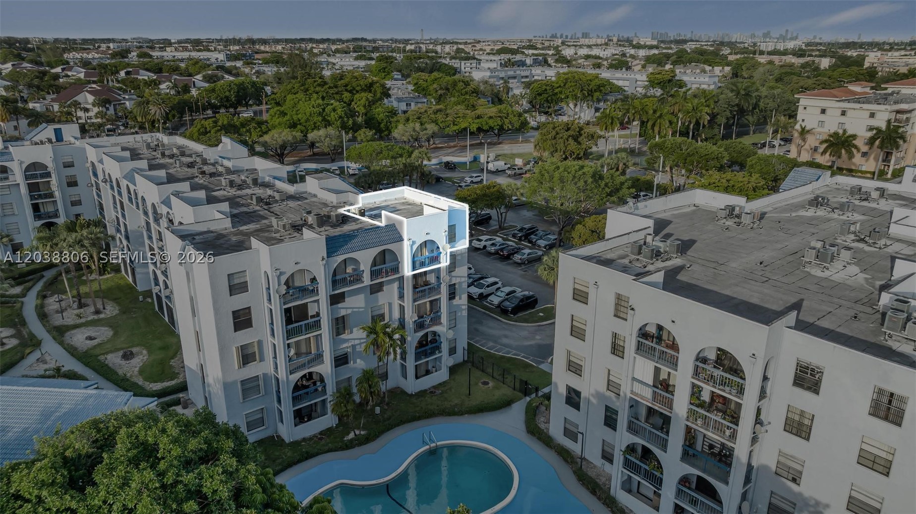 BLEAU GROTTO CONDO - Residential