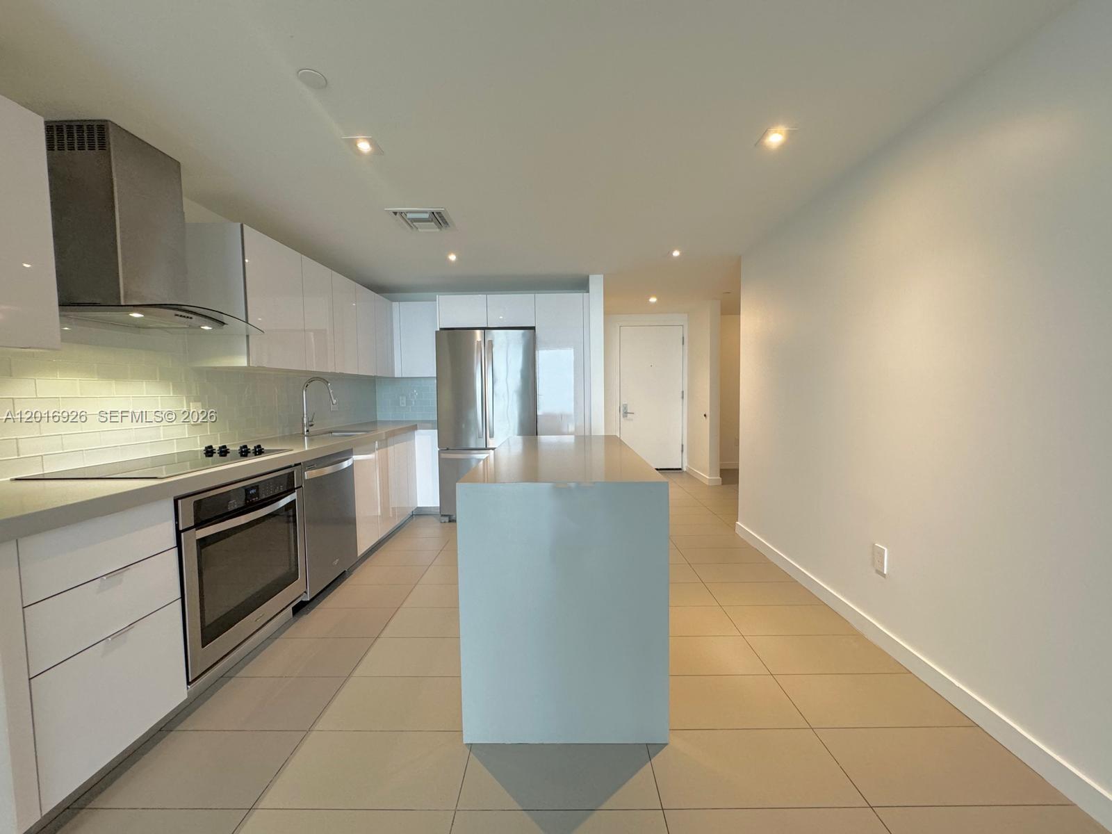 CANVAS CONDO - Residential