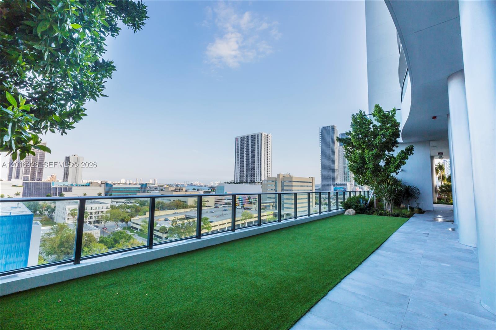 CANVAS CONDO - Residential