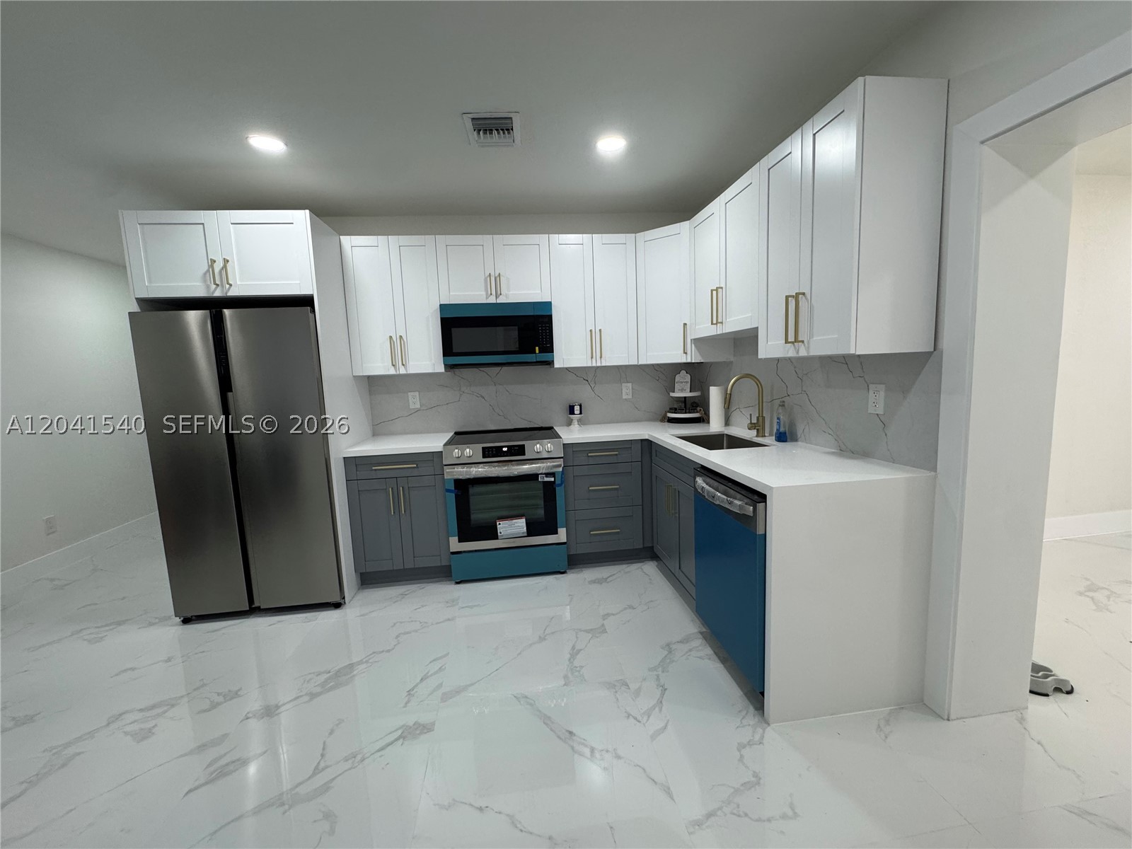 OPA LOCKA PLAT NO 3 REV - Residential