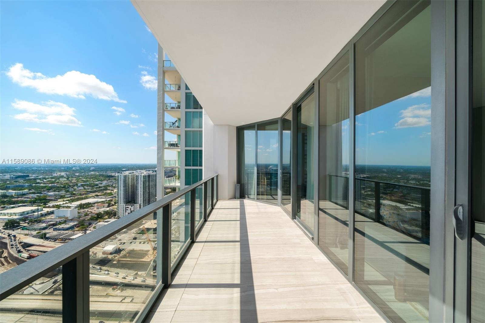 ONE THOUSAND MUSEUM CONDO - Residential