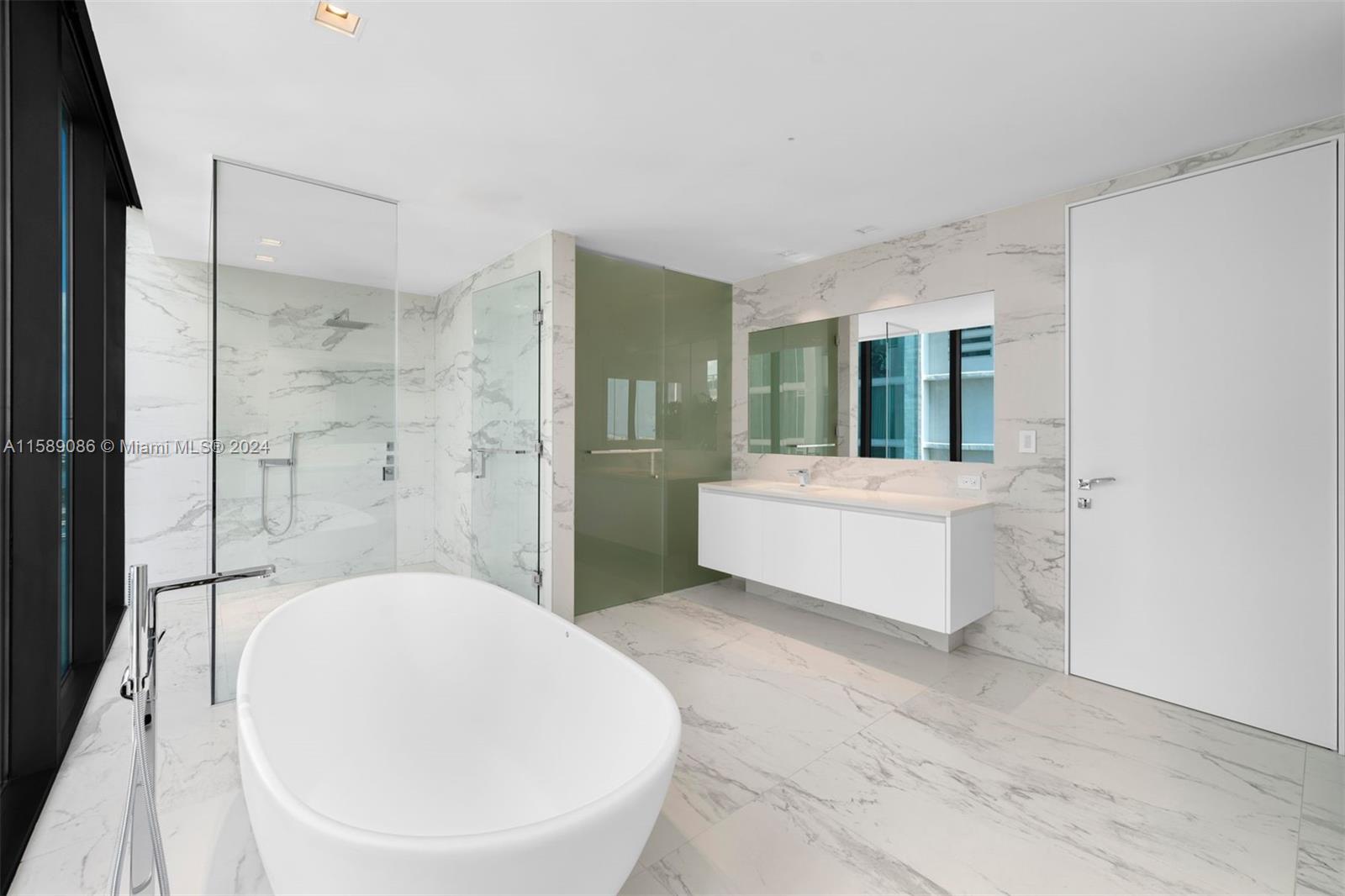 ONE THOUSAND MUSEUM CONDO - Residential