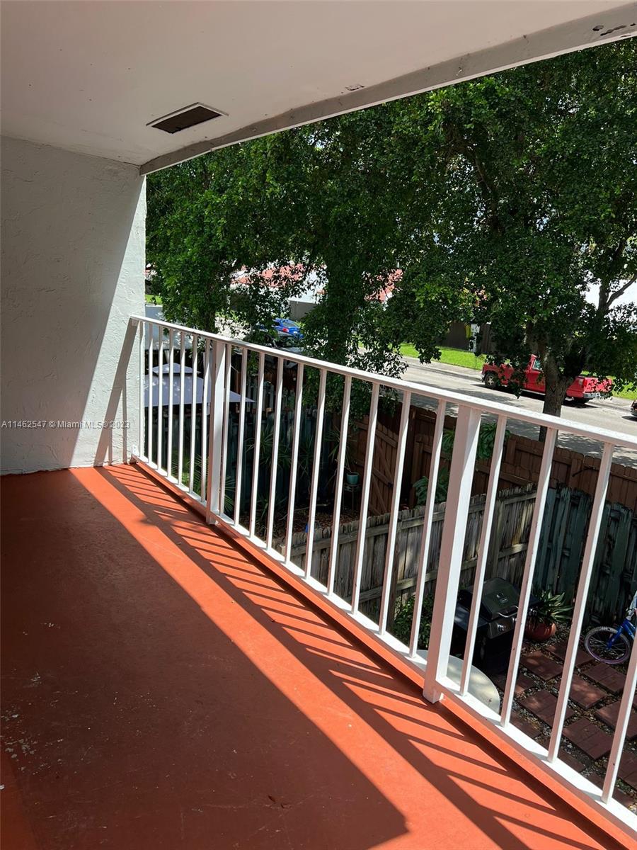 TENNIS VIEW CONDO PH I - Residential Lease